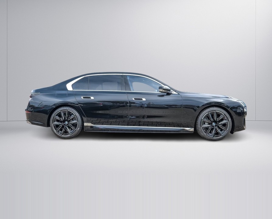 BMW Seria 7 750e xDrive (2)
