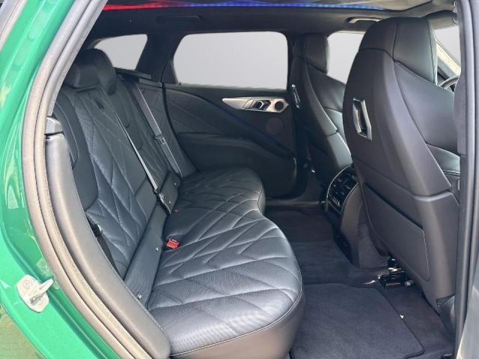 BMW XM 50e - foto 6
