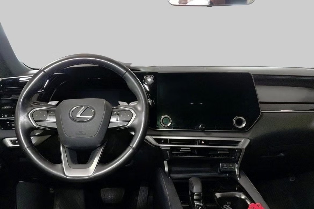 Lexus Seria RX 450h+ (5)