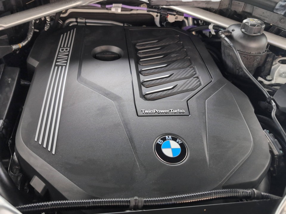 BMW X6 xDrive40i xLine - foto 8