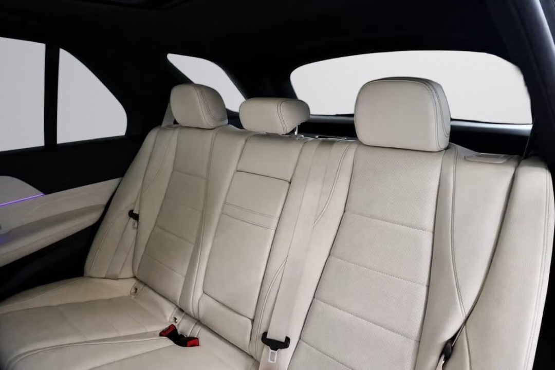 Mercedes-Benz GLE 350de 4MATIC AMG Line - foto 9
