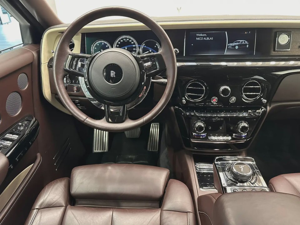 Rolls-Royce Phantom - foto 15