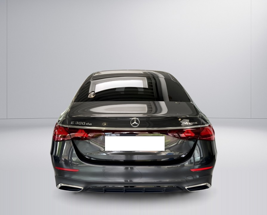 Mercedes-Benz E 300de 4MATIC AMG (3)