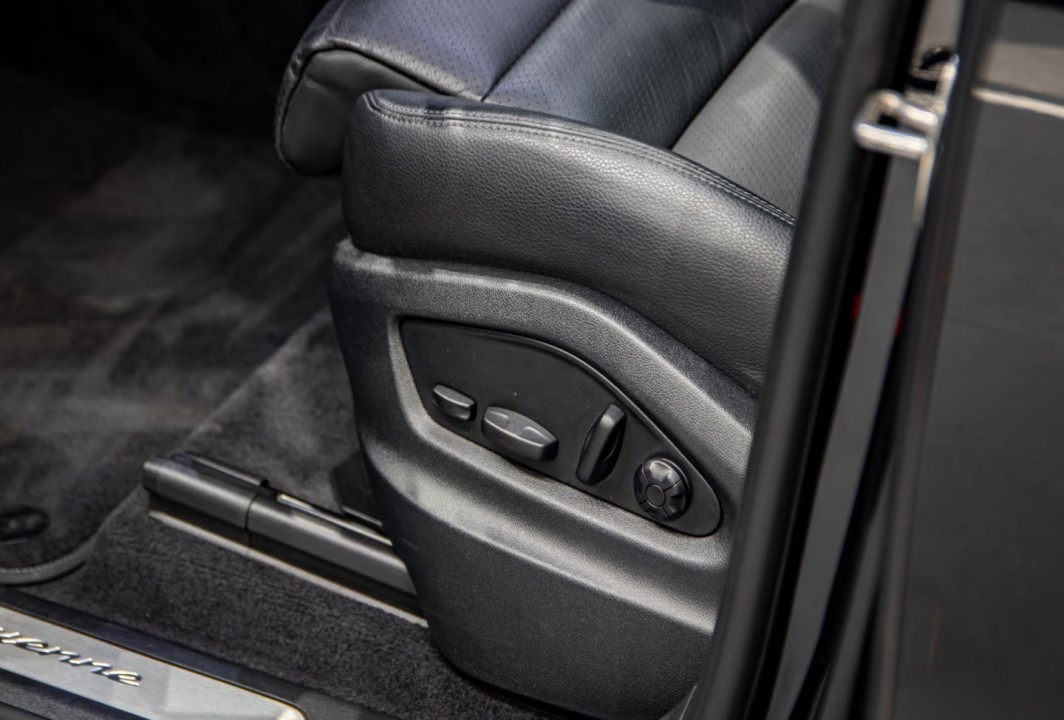 Porsche Cayenne - foto 16