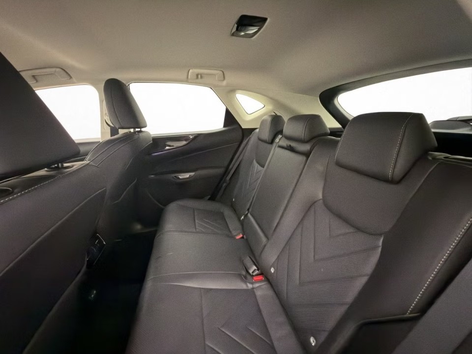 Lexus Seria NX 350h AWD Executive - foto 24