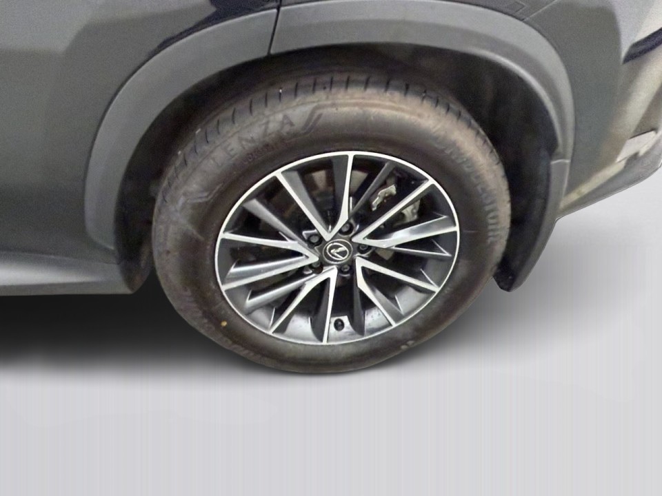 Lexus Seria NX 350h AWD Executive - foto 32