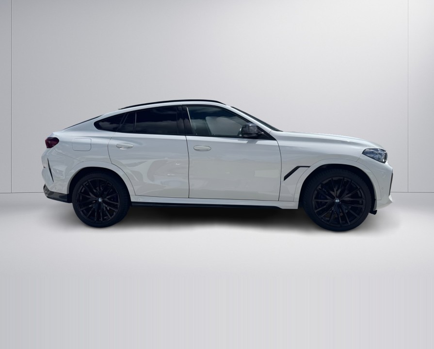 BMW X6 40i M-Sport (2)
