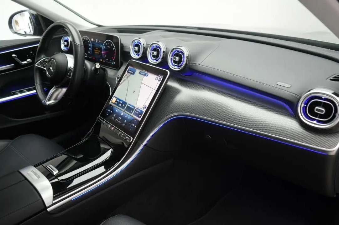 Mercedes-Benz C 300 4MATIC - foto 9