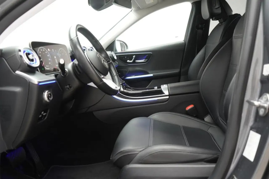 Mercedes-Benz C 300 4MATIC - foto 8
