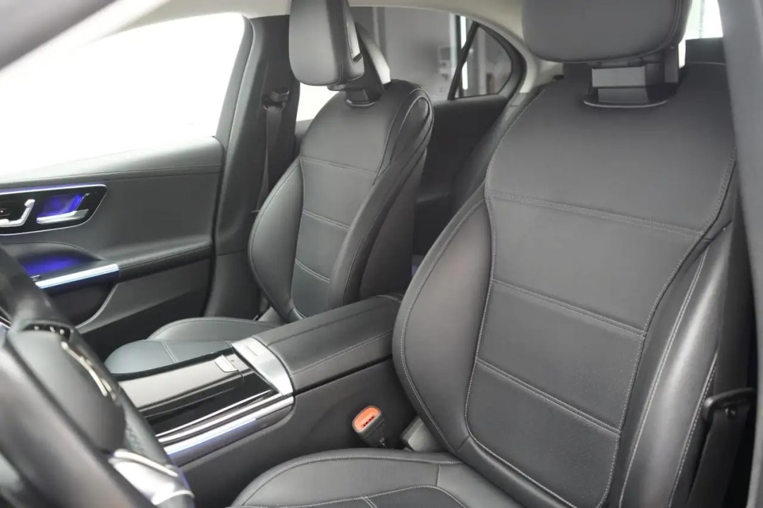 Mercedes-Benz C 300 4MATIC - foto 11