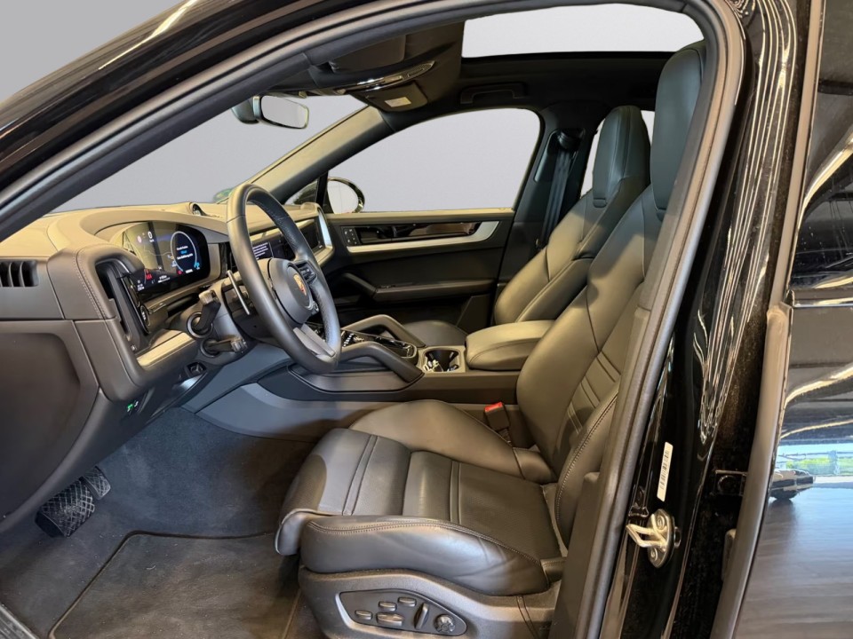 Porsche Cayenne Coupe - foto 11