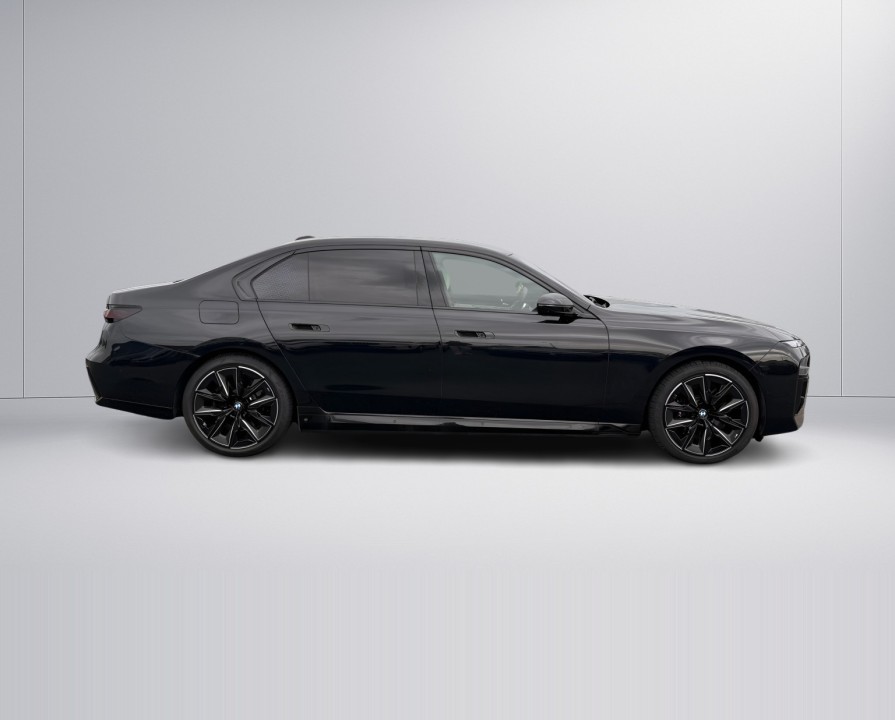 BMW Seria 7 750e xDrive (2)
