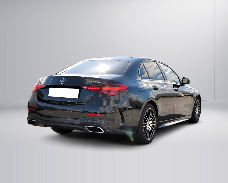 Mercedes-Benz C 300 4MATIC AMG (3)
