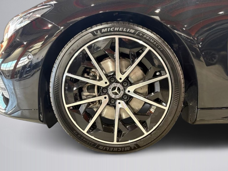 Mercedes-Benz CLA 200 AMG - foto 16