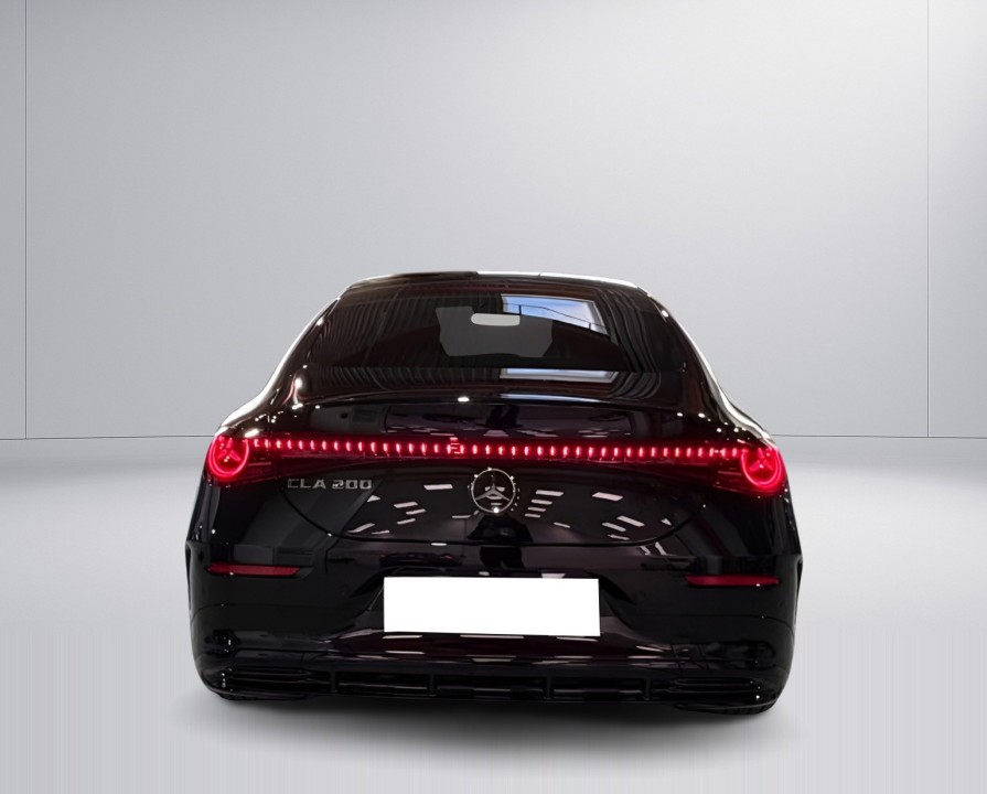 Mercedes-Benz CLA 200 AMG (4)