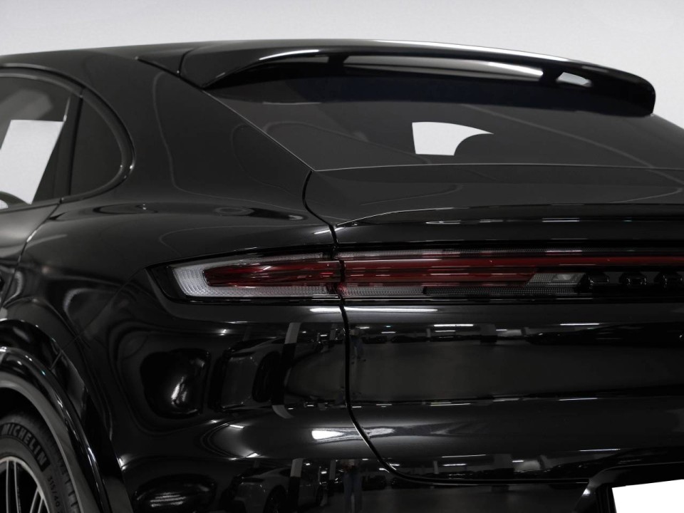 Porsche Cayenne Coupe Porsche Cayenne Coupé Black Edition - foto 26