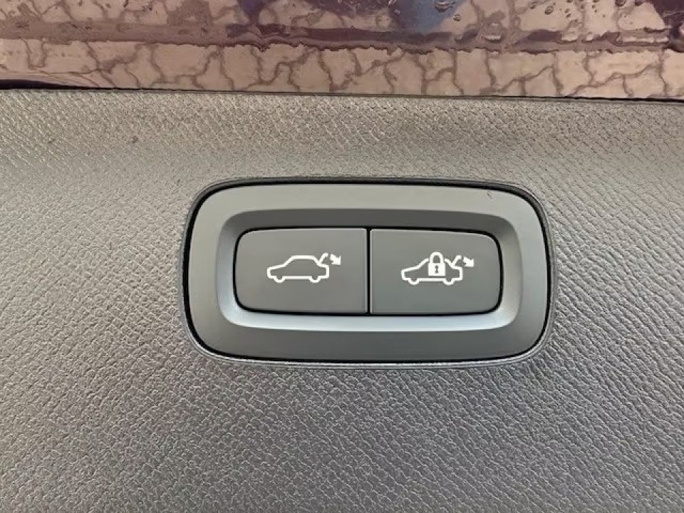 Volvo XC 90 T8 Plus Dark Recharge - foto 14