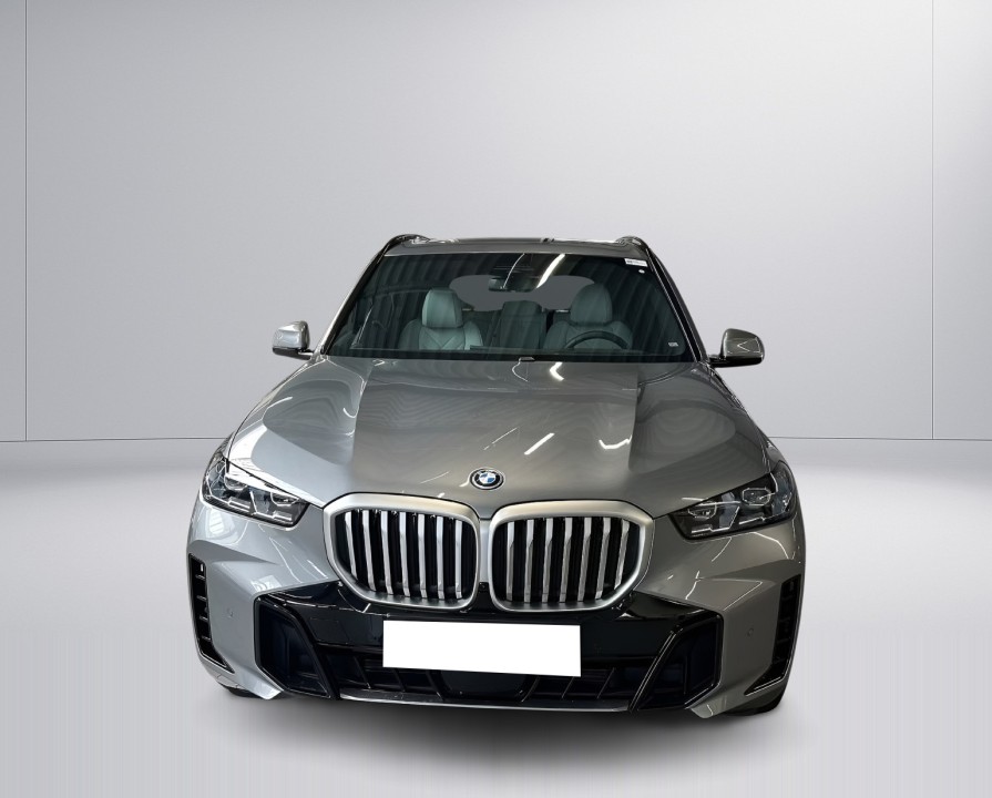 BMW X5 xDrive50e M-Sport (2)