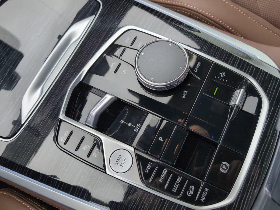 BMW X5 xDrive50e M Sport - foto 9