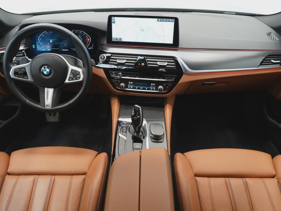 BMW Seria 5 540i M-Sport - foto 10