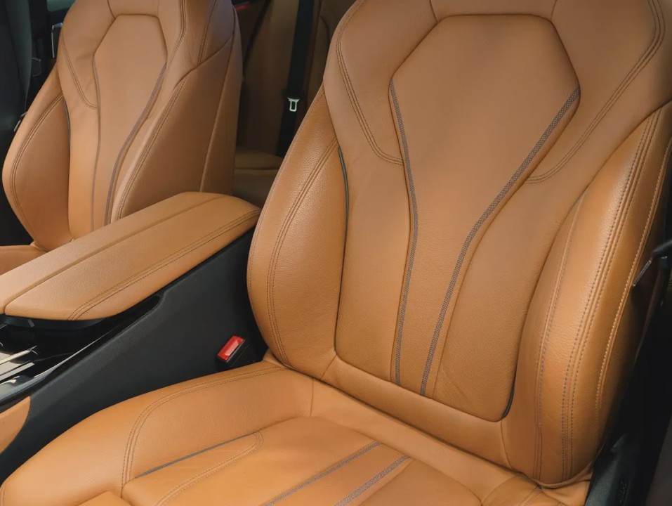 BMW Seria 5 540i M-Sport - foto 6