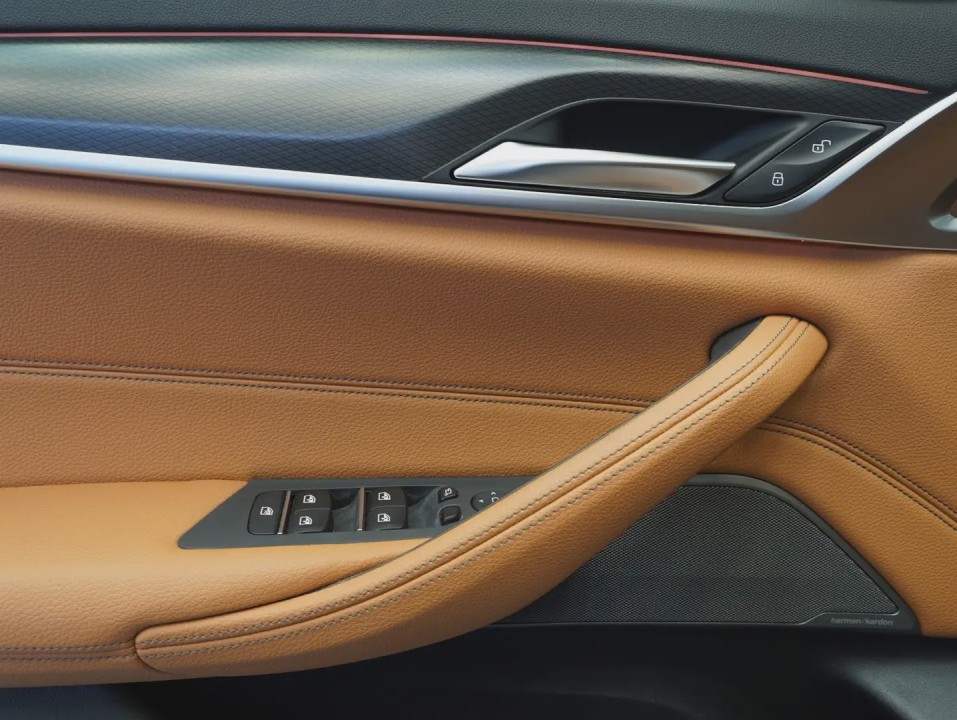 BMW Seria 5 540i M-Sport - foto 14