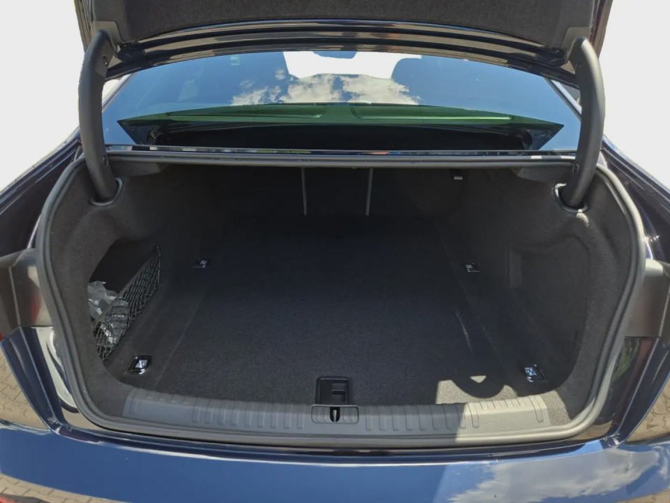 Audi S6 - foto 11