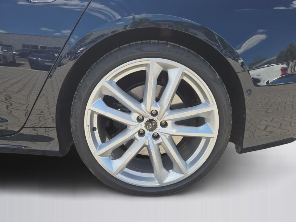 Audi S6 - foto 13