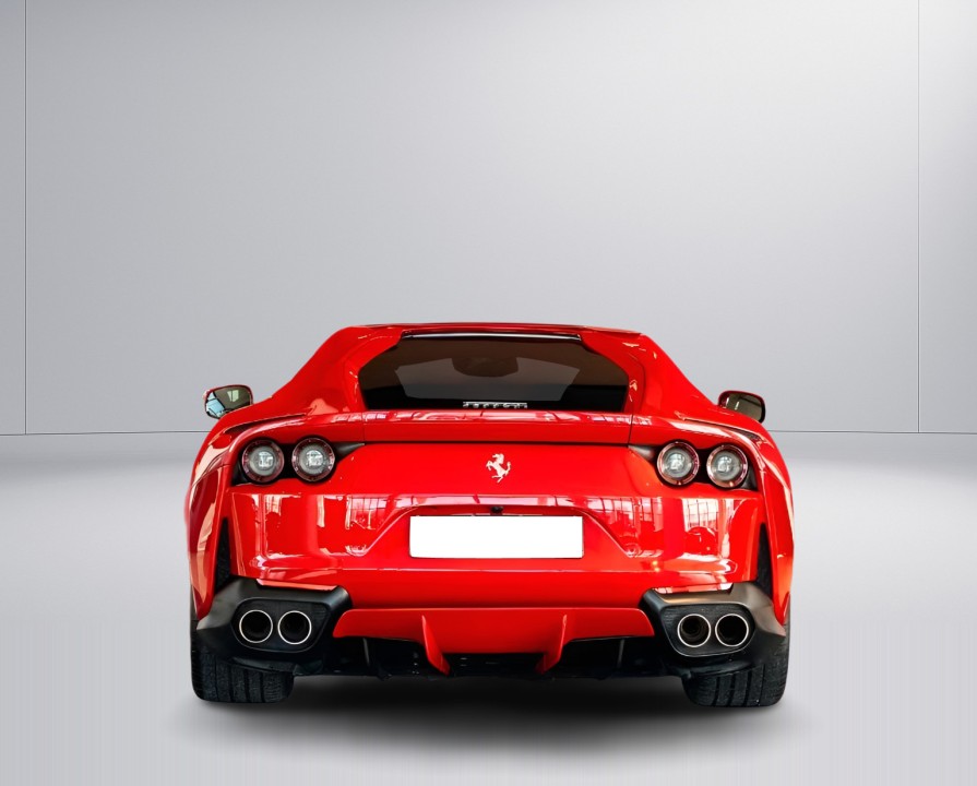 Ferrari 812 Superfast (4)