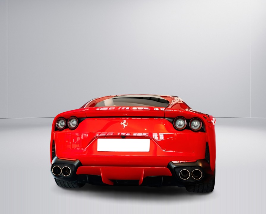 Ferrari 812 Superfast (5)