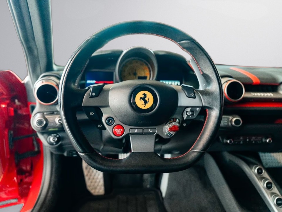 Ferrari 812 Superfast - foto 12