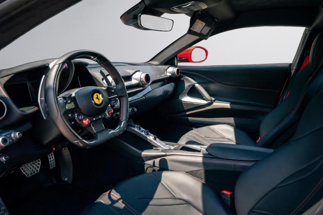 Ferrari 812 Superfast - foto 13