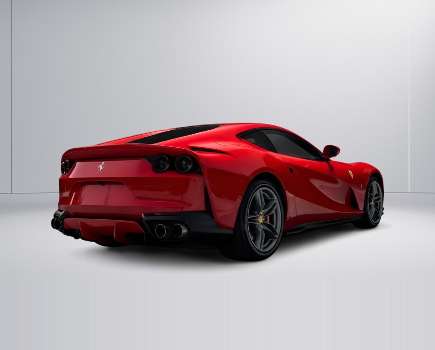 Ferrari 812 Superfast (4)