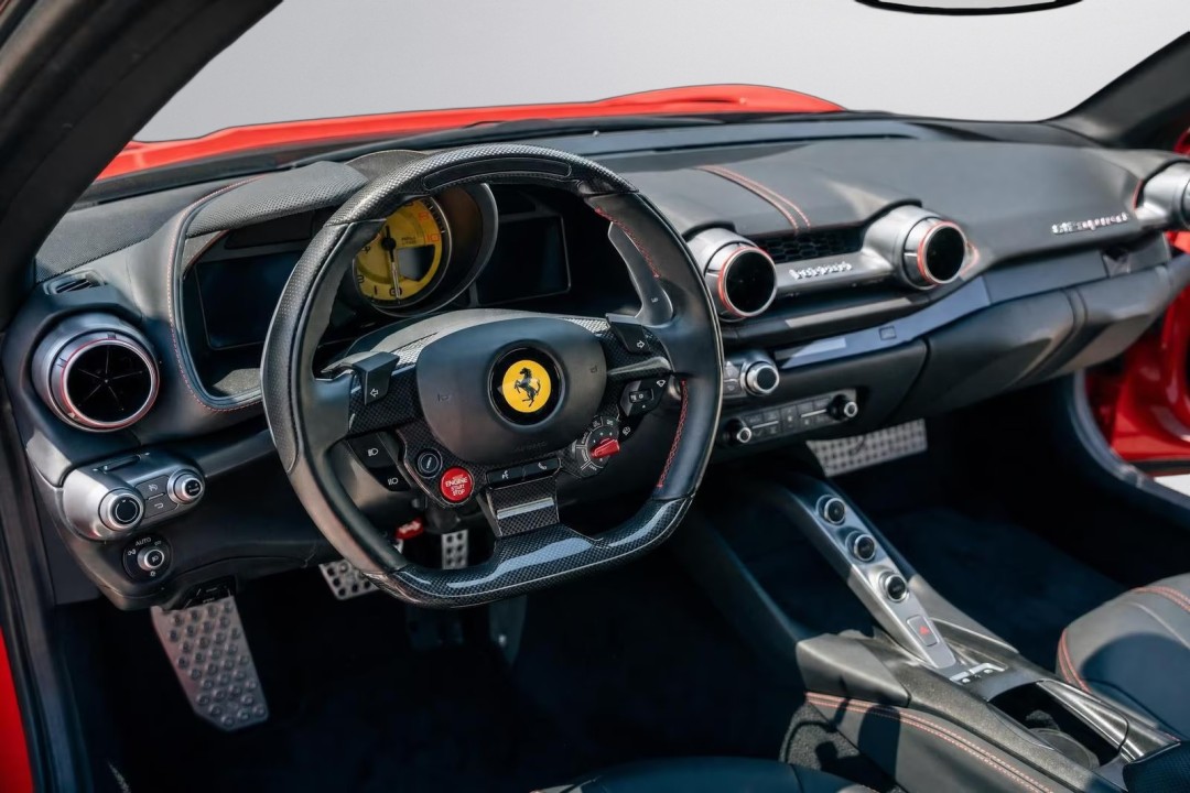 Ferrari 812 Superfast - foto 14
