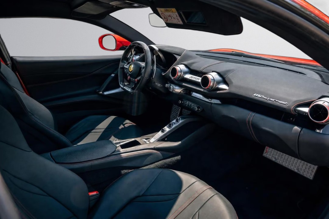 Ferrari 812 Superfast - foto 17