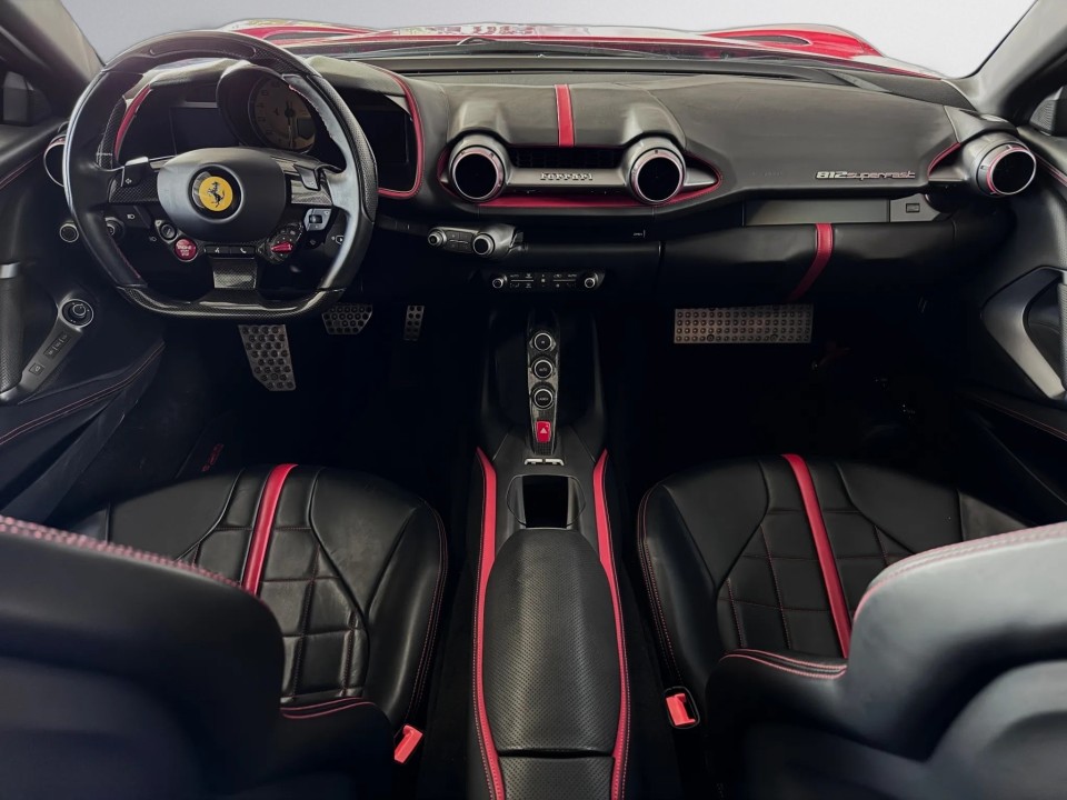 Ferrari 812 Superfast - foto 8