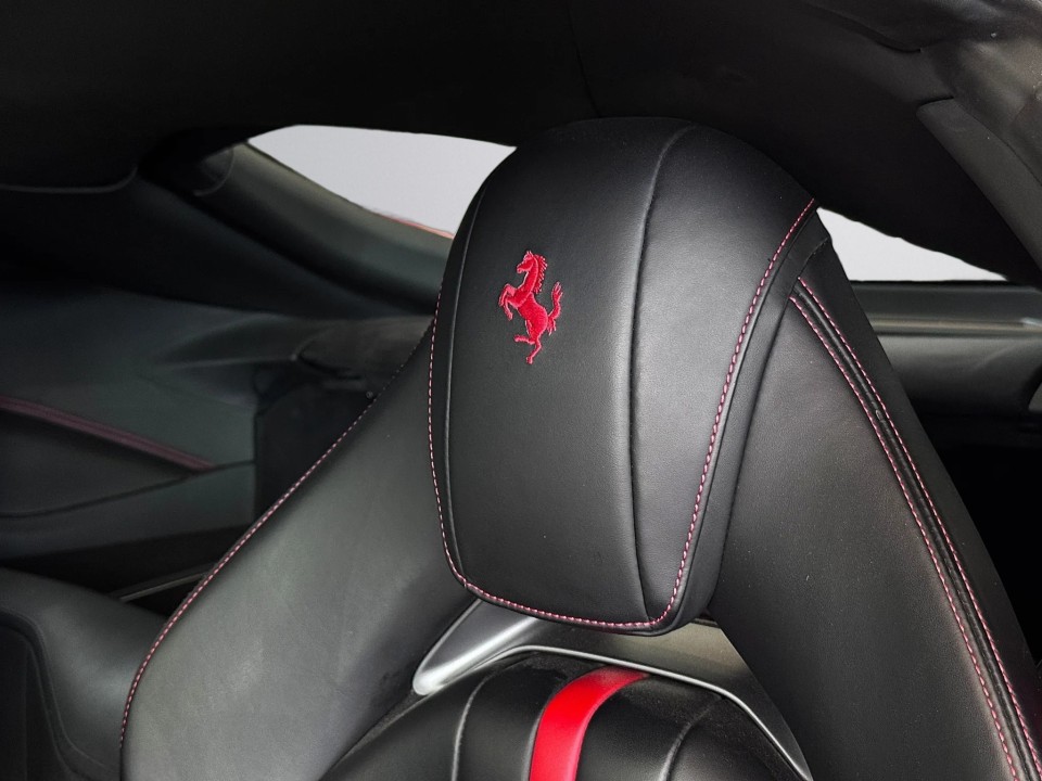 Ferrari 812 Superfast - foto 11