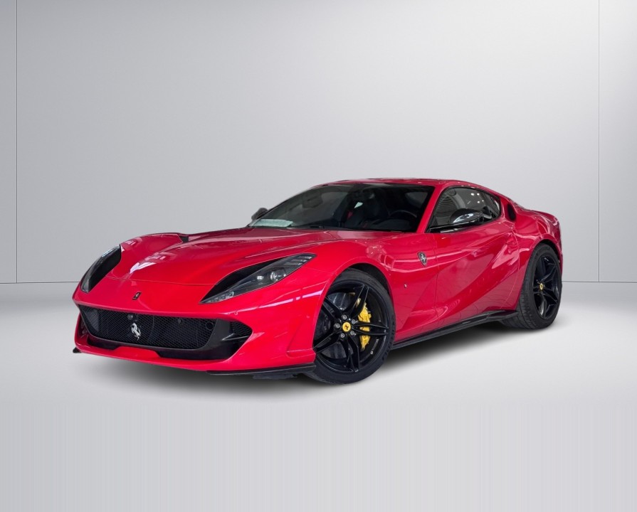 Ferrari 812 Superfast (5)