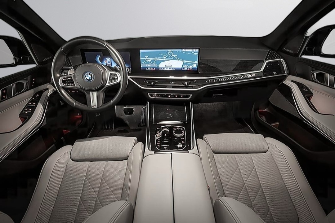 BMW X5 xDrive50e (4)