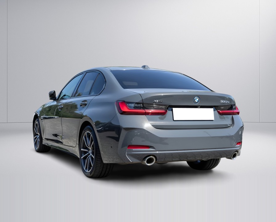 BMW Seria 3 330e xDrive (4)