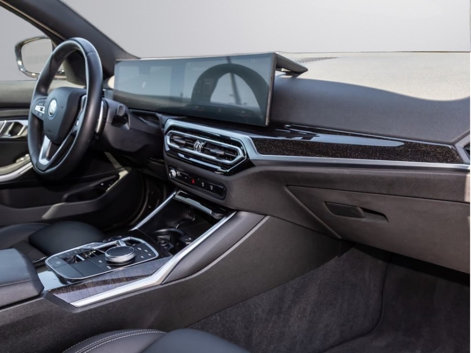 BMW Seria 3 330e xDrive - foto 9
