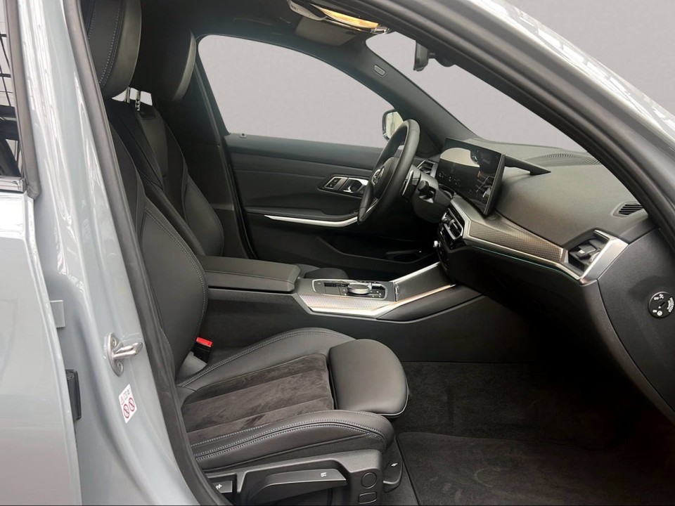 BMW Seria 3 330e xDrive M-Sport - foto 10