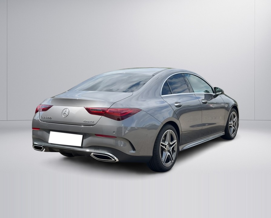 Mercedes-Benz CLA 250 4MATIC AMG (3)