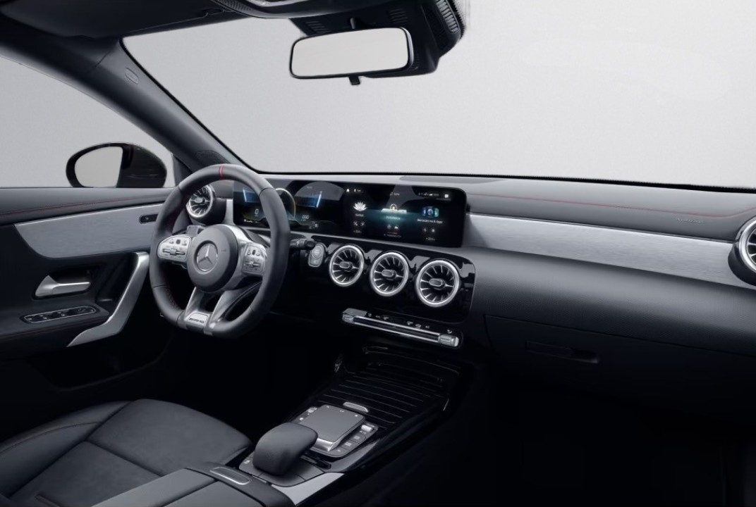 Mercedes-Benz CLA 35 AMG 4MATIC Coupé - foto 9