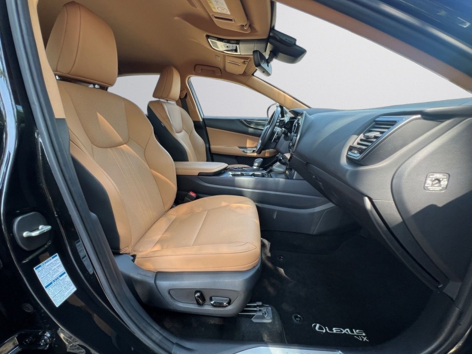 Lexus Seria NX 450h+ - foto 12