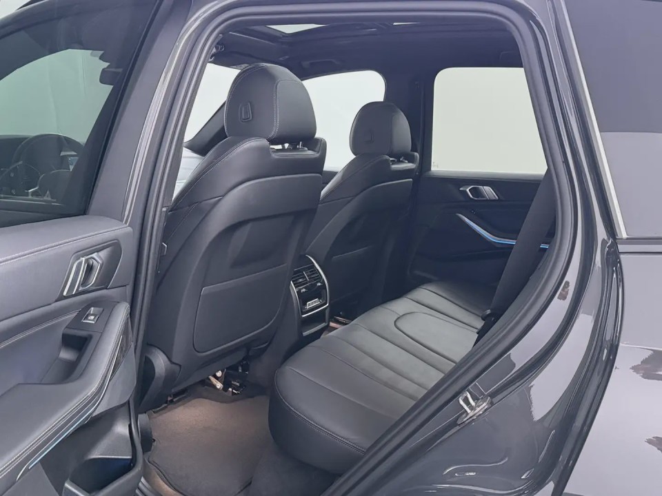 BMW X5 xDrive45e - foto 9