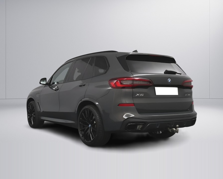 BMW X5 xDrive45e (3)