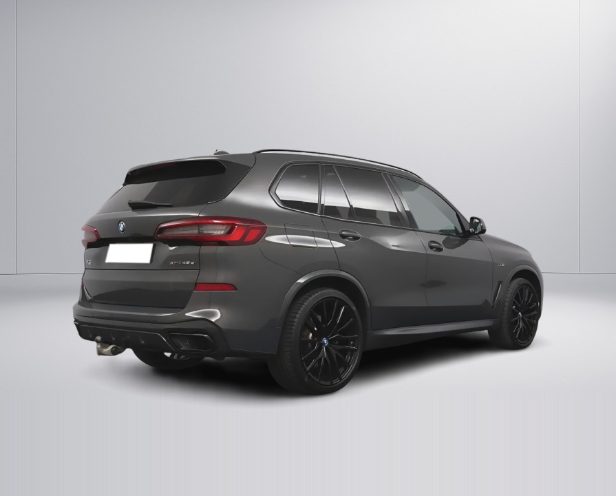 BMW X5 xDrive45e (2)