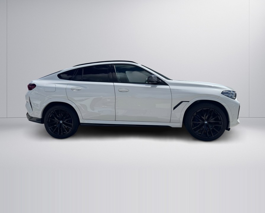 BMW X6 40i M-Sport (2)
