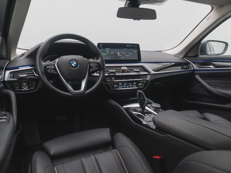 BMW Seria 5 530 M-Sport - foto 24
